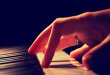 开云体育官网app-欧洲足球联赛争霸战拉开序幕,各队备战专心,欧洲足球联赛规则