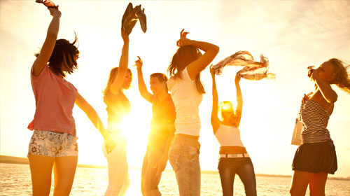 德国冰球队在冬季项目中勇夺冠军