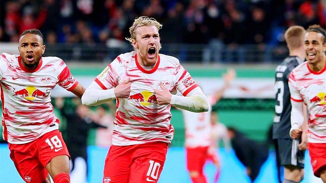 开云体育下载-RB莱比锡客场战胜弗赖堡,德甲前四稳如磐石的简单介绍