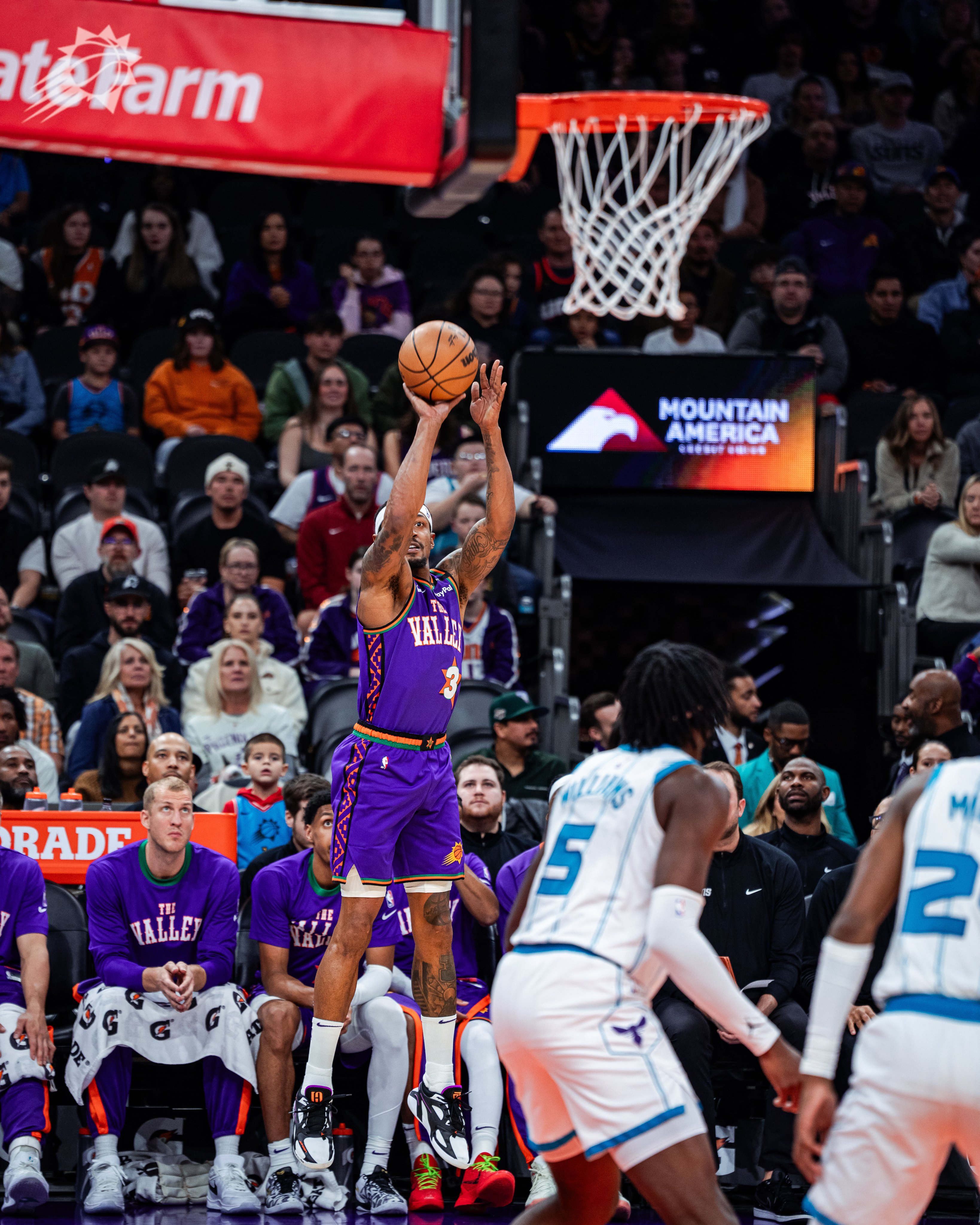 76人客场战胜黄蜂,实现三连胜 76人客场战胜黄蜂,实现三连胜