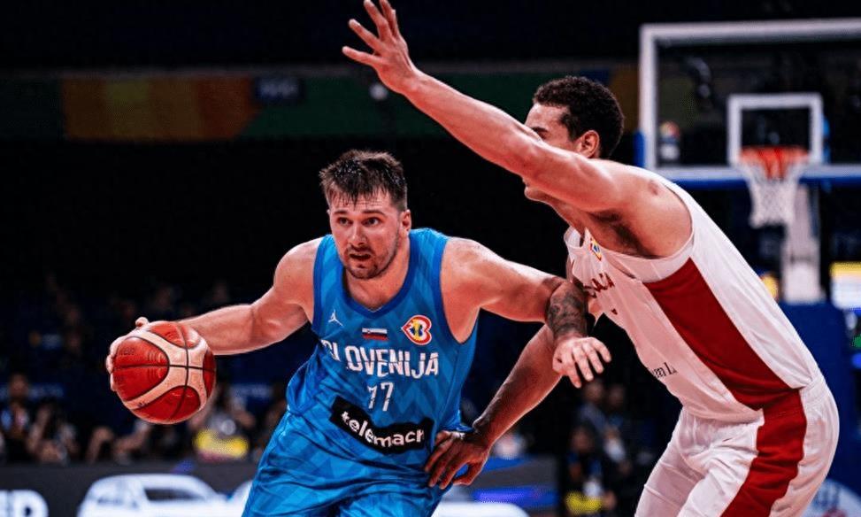 加拿大篮球比赛中出现了一场激烈的对决