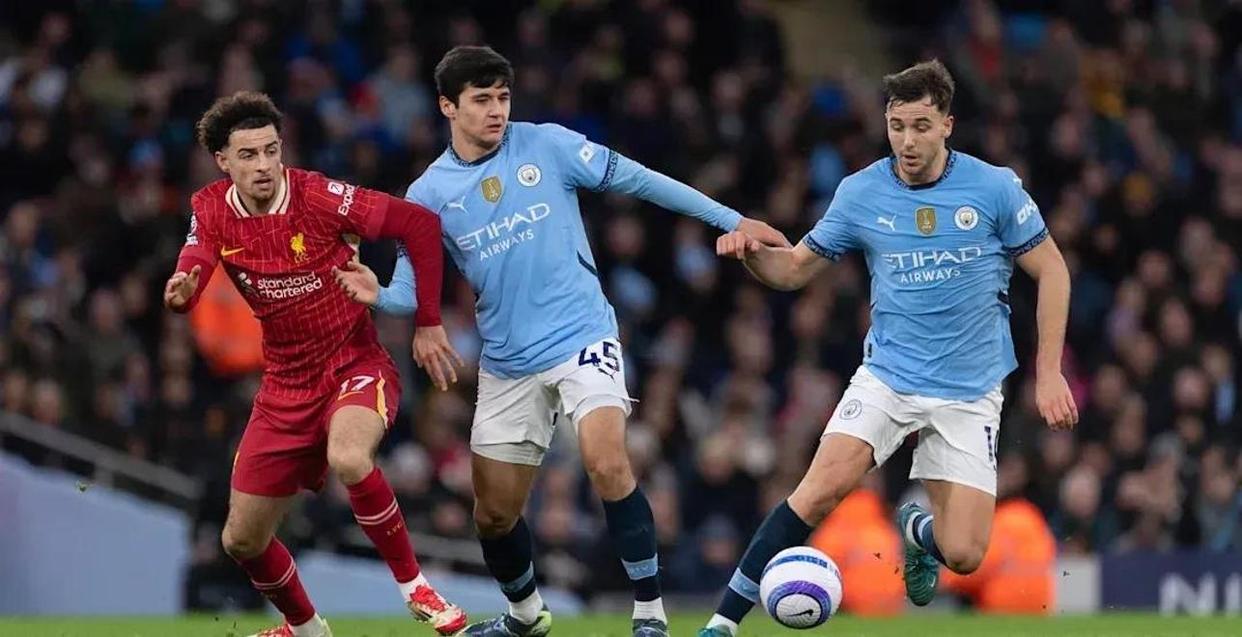 法兰克福客场大胜勒沃库森终结不败记录的简单介绍