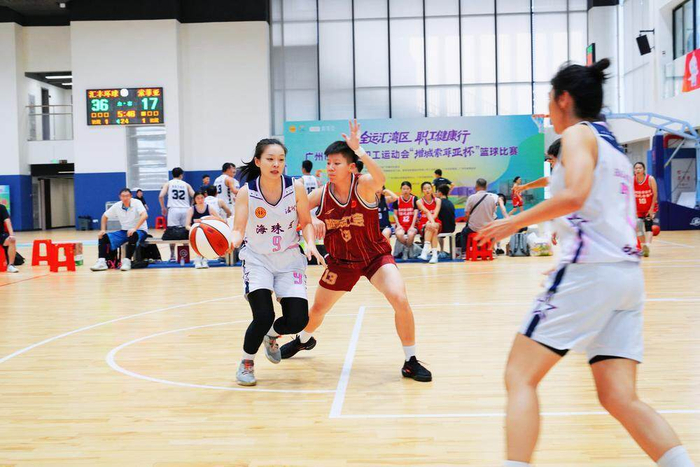 广州篮球团队斗志昂扬，豪取胜利的简单介绍