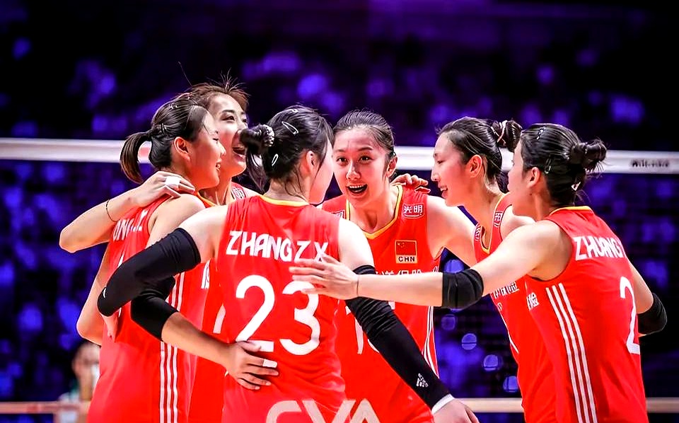 女排比赛中中国队王牌封盖成功