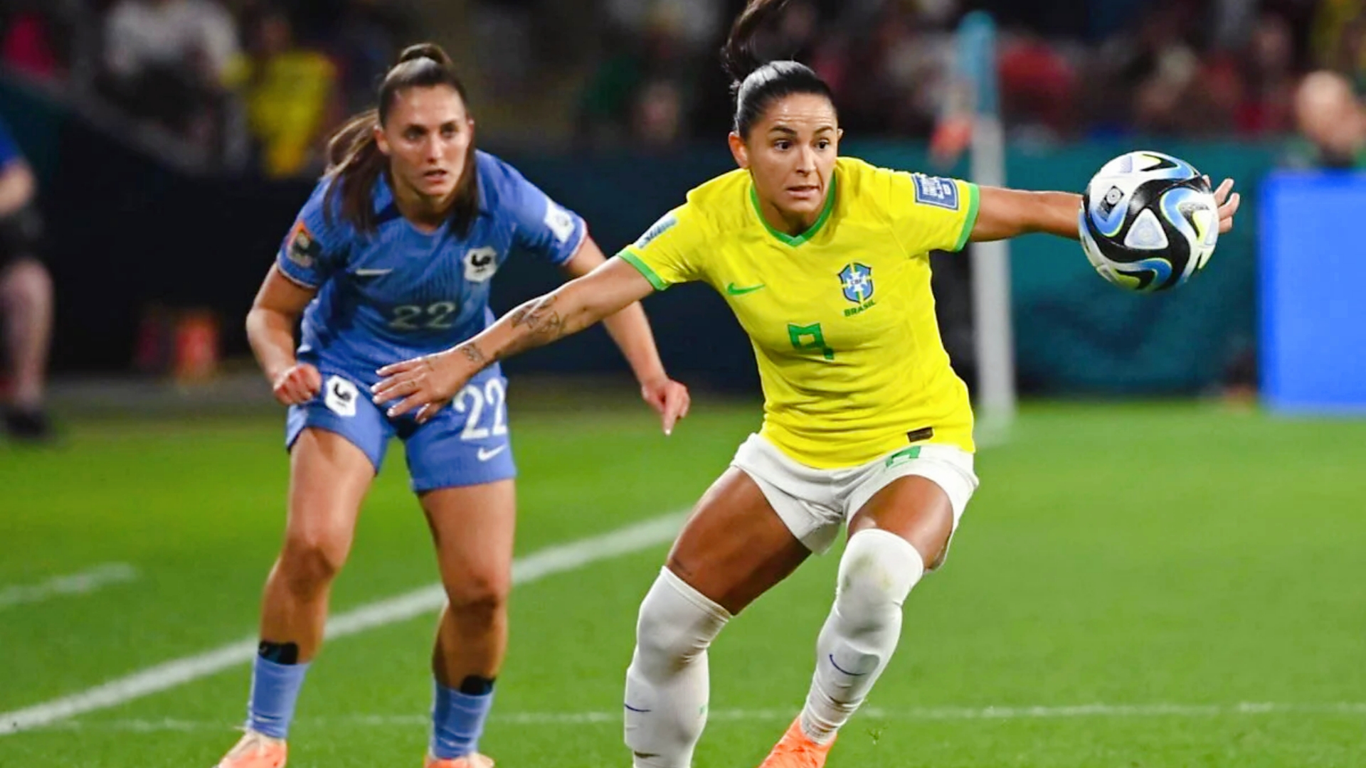 包含西班牙杯赛：巴塞罗那女队势如破竹的词条