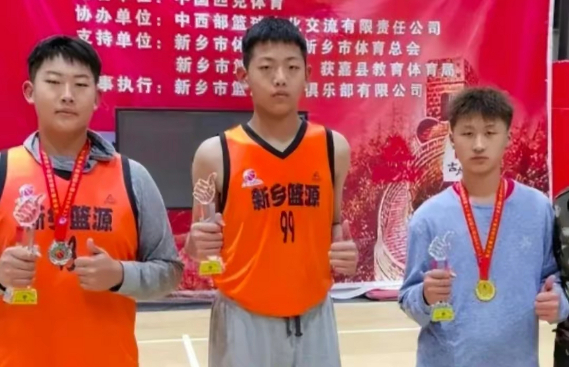 开云体育电竞-关于河南男篮签下国内新秀,提升内线实力的信息