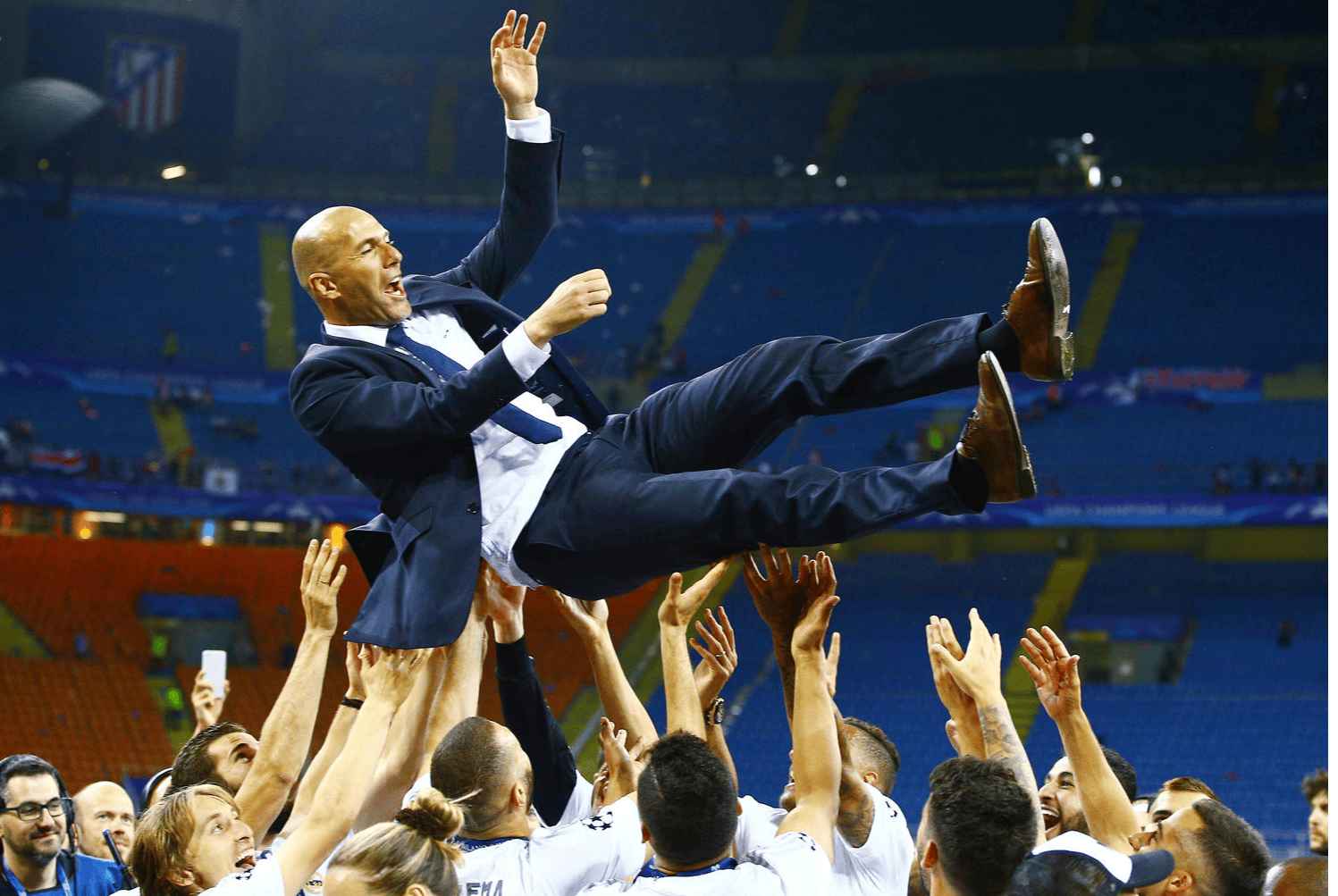 开云体育投注-齐达内率皇马击败拜仁,晋级欧冠决赛!