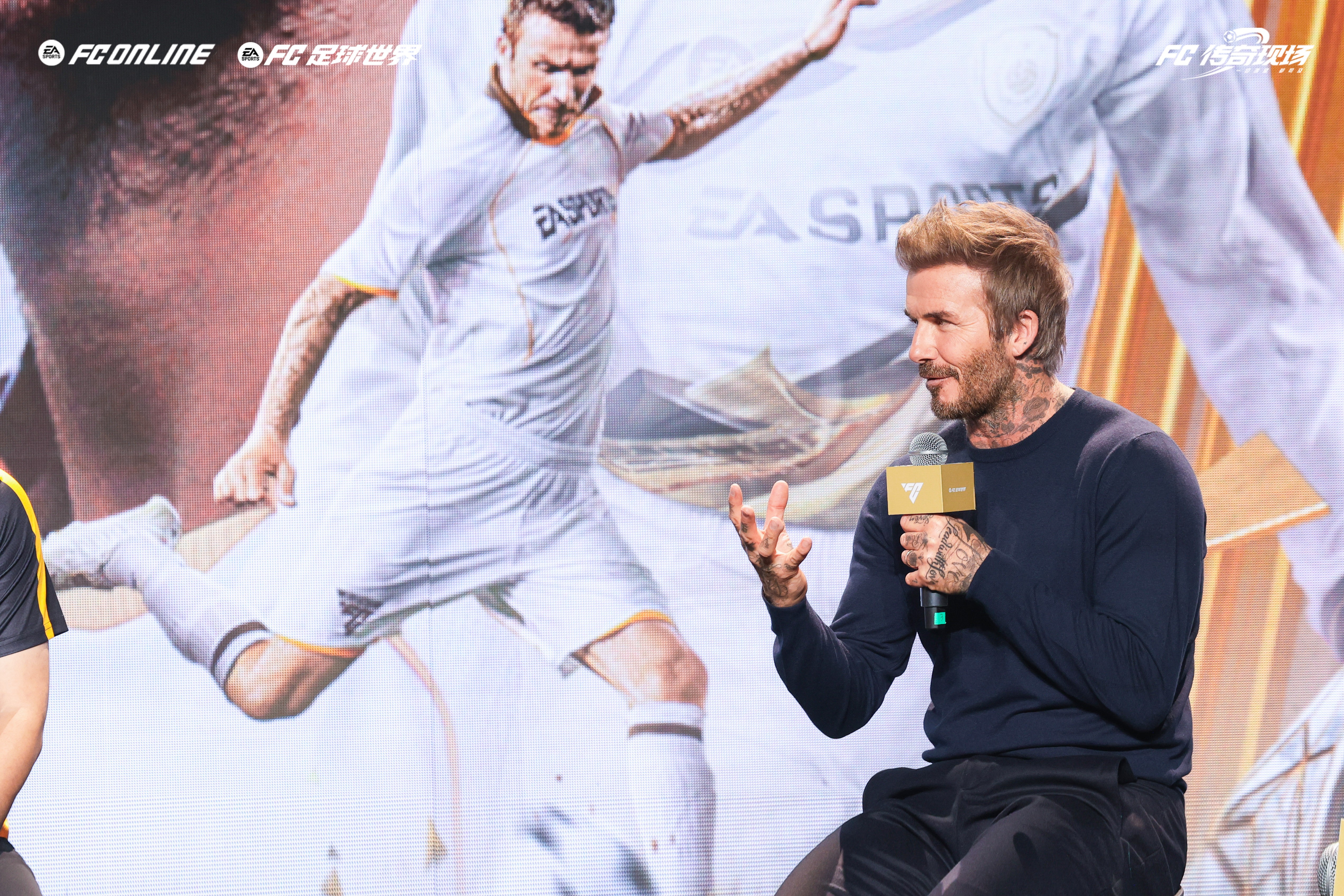 曼联青训天才荷兰国脚首秀获好评