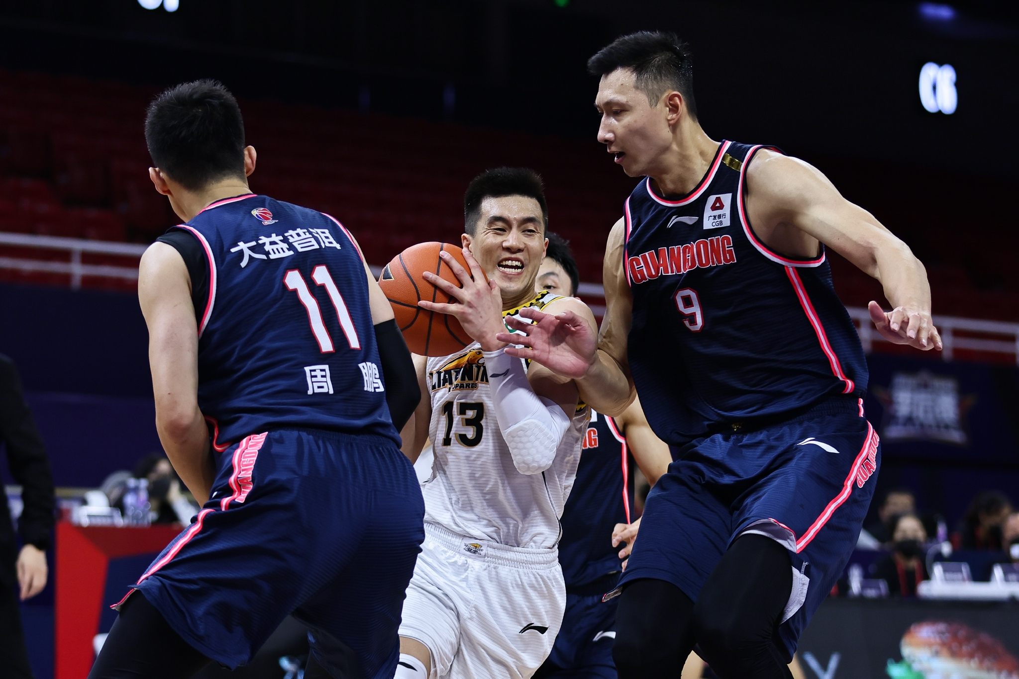 开云体育官网app-多国选手实现突破，领先他人一步